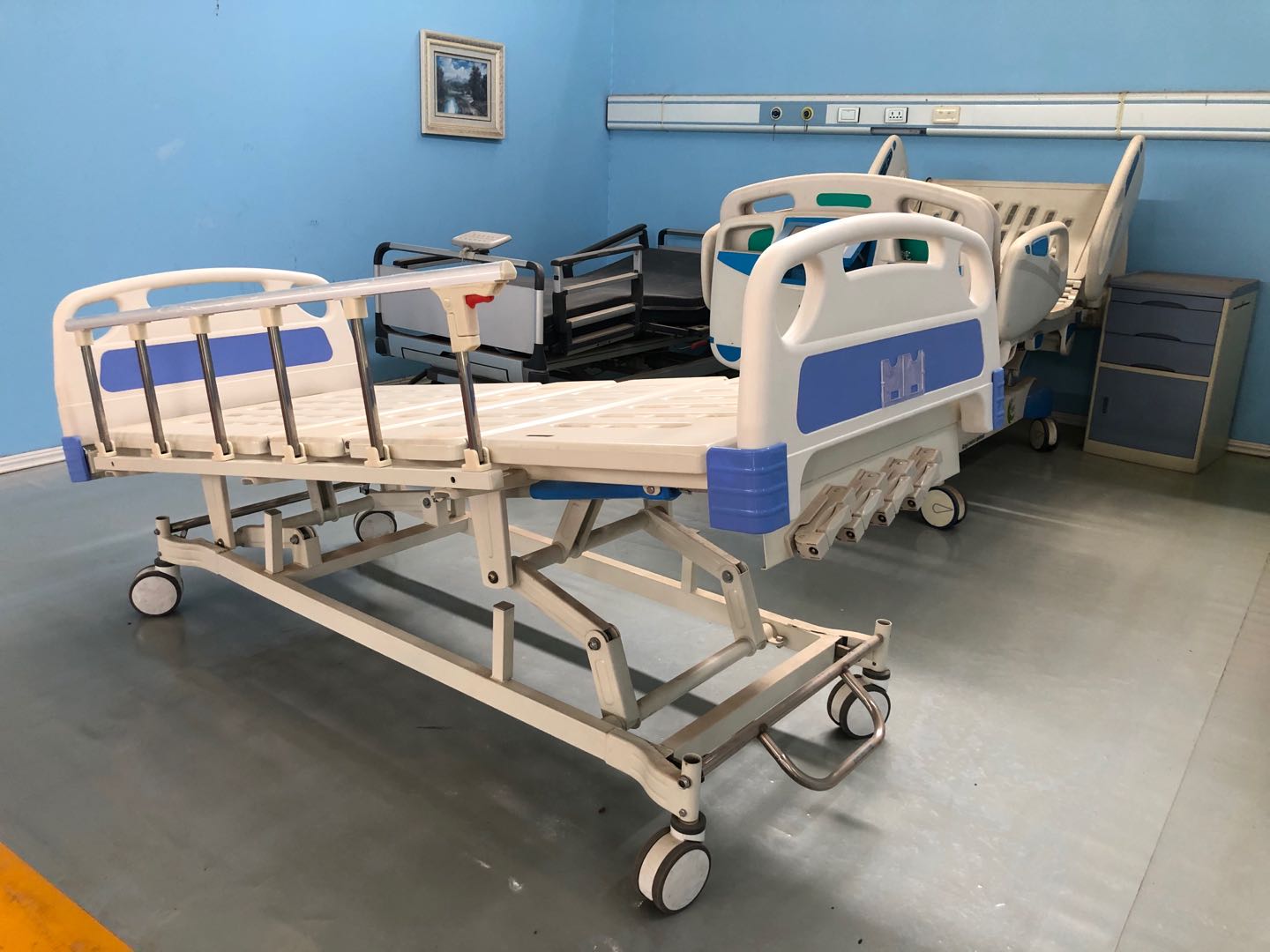 4 crank hospital bed trendelenburg position